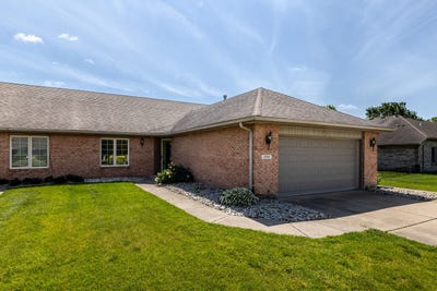 /international/us/1990-swallowtail-court-englewood-oh-110108167978/