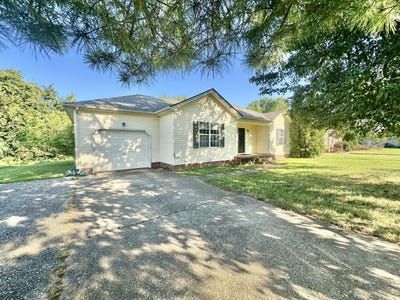 /international/us/8646-kingman-court-oak-grove-ky-110109975630/