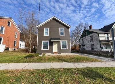 /international/us/86-88-main-street-bloomingburg-ny-110110398523/