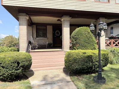 /international/us/629-clay-avenue-scranton-pa-110104303827/