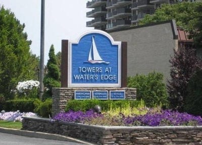/international/us/18-05-215th-street-bayside-ny-110100392287/