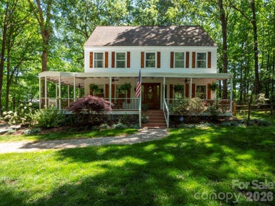 /international/us/7802-surry-lane-indian-trail-nc-110107567063/