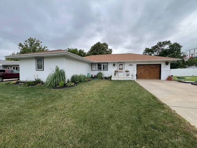 /international/us/307-n-logan-ave-beloit-ks-110100948178/