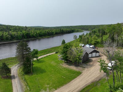 /international/us/1027-gardner-creek-road-wade-me-110100245556/