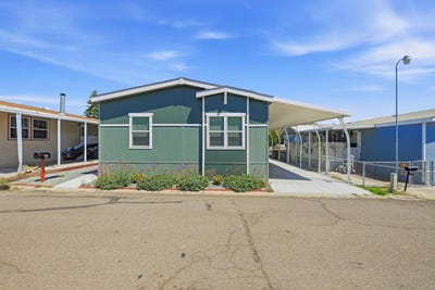 /international/us/2515-sweetwater-rd-spring-valley-ca-110104821846/