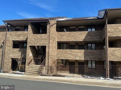 /international/us/2915-hunter-mill-road-oakton-va-110106142397/