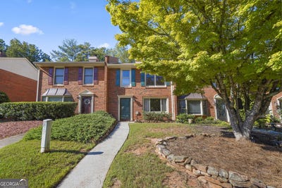 /international/us/6097-queen-anne-court-norcross-ga-110120515906/