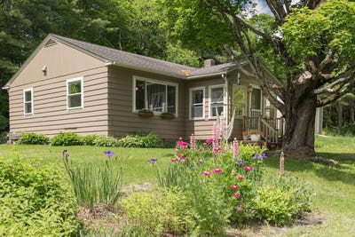 /international/us/261-vt-route-15e-hyde-park-vt-110108881757/