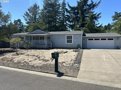 /international/us/1941-willow-loop-florence-or-110100973686/
