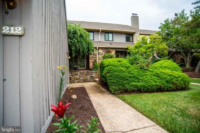 /international/us/212-clover-hill-court-yardley-pa-110109084143/
