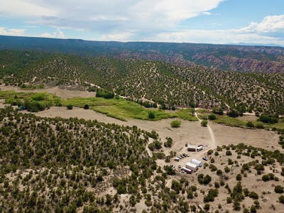/international/us/910-county-road-69-dixon-nm-110109927898/