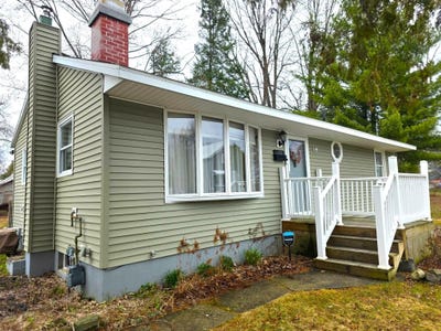 /international/us/409-irvin-street-ogdensburg-ny-110107279693/