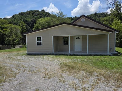 /international/us/45-geneva-mckinney-road-hustonville-ky-110101176495/