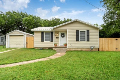 /international/us/2405-santa-fe-street-wichita-falls-tx-110108359267/