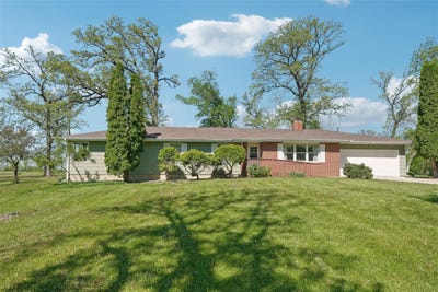 /international/us/5185-w-58th-street-n-newton-ia-110108057888/