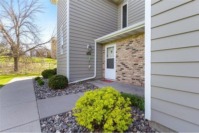 /international/us/4488-cinnamon-ridge-trail-eagan-mn-110101393697/