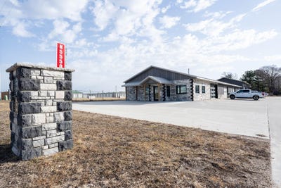 /international/us/n5550-county-rd-onalaska-wi-110106471631/
