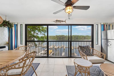 /international/us/99-broad-river-place-welaka-fl-110107797569/