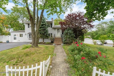 /international/us/83-walnut-ave-red-bank-nj-110110337605/