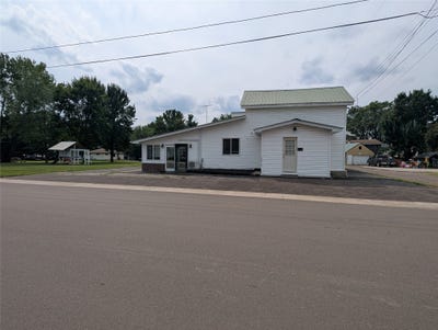 /international/us/119-s-spruce-street-new-auburn-wi-110109844607/