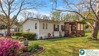 /international/us/17-valley-view-drive-moore-twp-pa-110108335563/