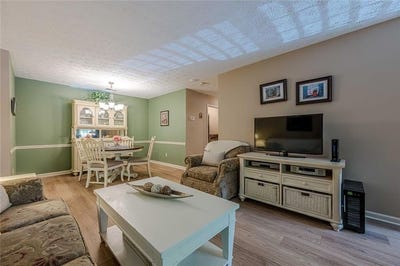 /international/us/907-peachtree-forest-terrace-peachtree-corners-ga-110101170895/