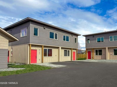 /international/us/801-n-16th-ave-yakima-wa-110105798078/