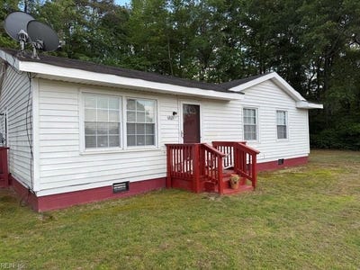 /international/us/6805-quaker-drive-suffolk-va-110120508136/