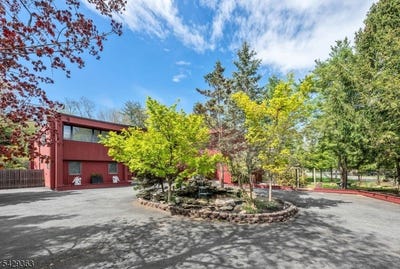 /international/us/84-bogerts-mill-rd-harrington-park-boro-nj-110108218258/