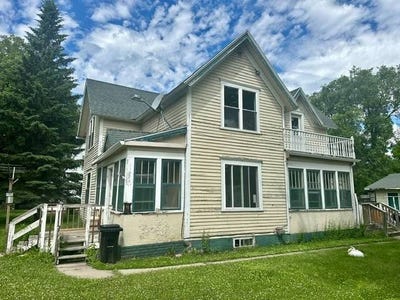 /international/us/702-1st-s-ave-wheaton-mn-110108978734/