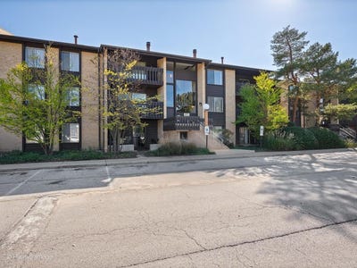 /international/us/6177-knoll-wood-road-willowbrook-il-110120026595/