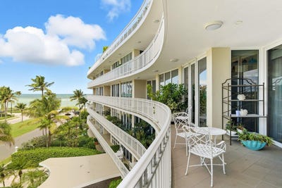 /international/us/100-royal-palm-way-palm-beach-fl-110106345988/