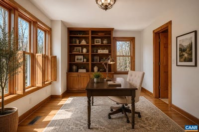 /international/us/472-horseshoe-mountain-rd-roseland-va-110107336665/
