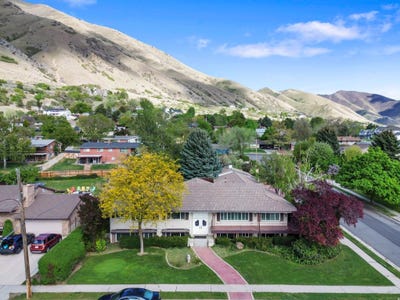 /international/us/60-n-1230-e-springville-ut-110107343436/