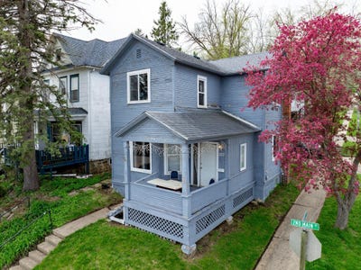 /international/us/327-2nd-main-street-elroy-wi-110107692494/