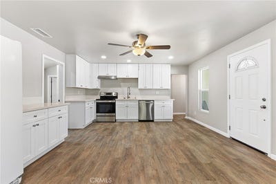 /international/us/131-s-brandon-road-fallbrook-ca-110110234493/
