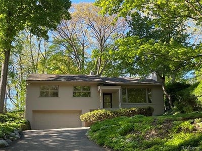 /international/us/46151-bloomcrest-drive-northville-twp-mi-110108099034/