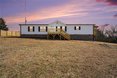 /international/us/708-hicks-farm-road-staley-nc-110106011139/