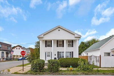 /international/us/24-3rd-street-waterford-ny-110109713521/