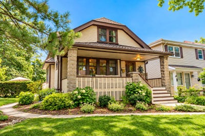 /international/us/2221-s-79th-st-west-allis-wi-110120083133/