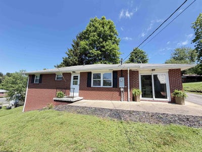 /international/us/240-foley-street-bridgeport-wv-110108382772/