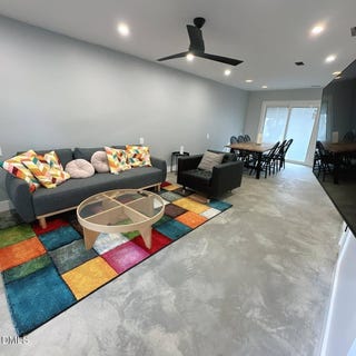 /international/us/112-friar-lane-carrboro-nc-110104579563/
