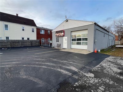 /international/us/2514-pine-avenue-niagara-falls-ny-110103978694/