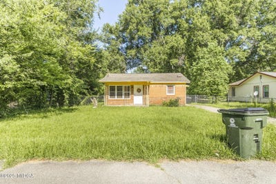 /international/us/219-wendan-way-warner-robins-ga-110097975203/