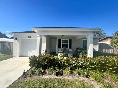 /international/us/2277-se-monroe-street-stuart-fl-110107287060/