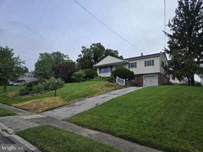 /international/us/520-deerfield-drive-norristown-pa-110100940273/