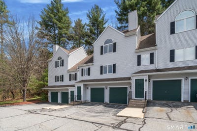 /international/us/402-whetstone-mills-killingly-ct-110107552504/
