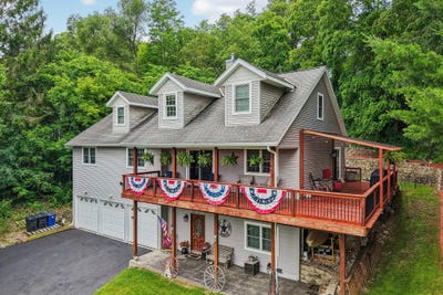 /international/us/7920-greendale-ave-burlington-wi-110110192393/