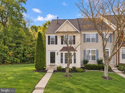 /international/us/4461-torrence-place-woodbridge-va-110120588091/