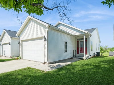 /international/us/2117-w-4th-avenue-indianola-ia-110099771465/